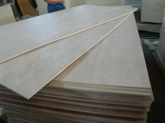 4X8 Veneer Pine & Okoume Commercial Plywood From China Manufacturer