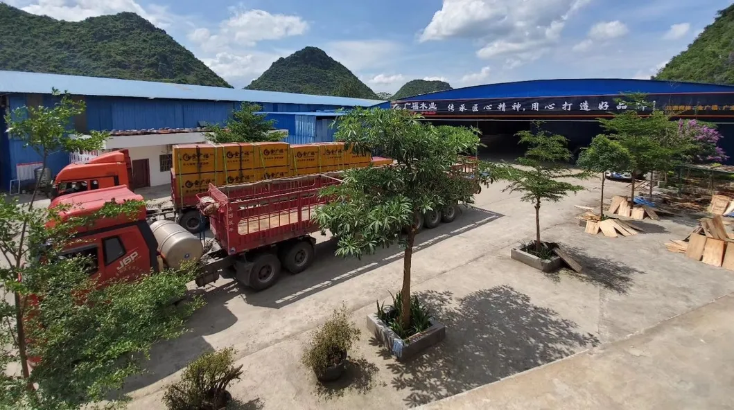 Phenolic Board Shuttering Waterproof Construction Plywood Pine Film Faced Plywood Marine Plywood